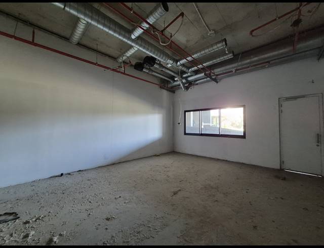 82M² RETAIL FOR SALE IN ILLOVO